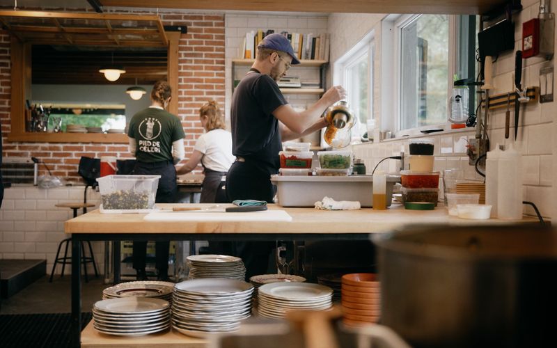 Episode 6 La cuisine un feu roulant